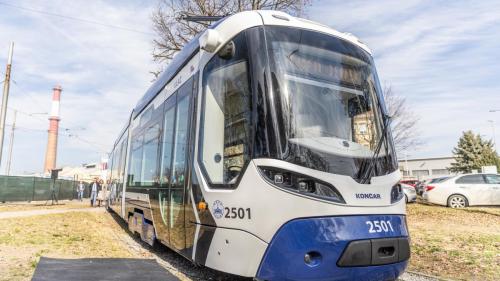 Prvi-niskopodni-tramvaj-2